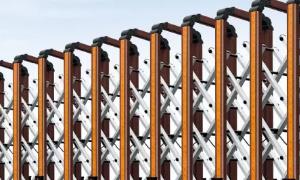 无轨铝合金电动硬汉视频免费完整版在线下载